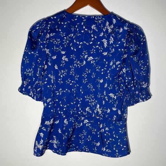 Banana Republic - Royal Blue and White Floral Blouse - Women’s XS - Picture 3 of 7
